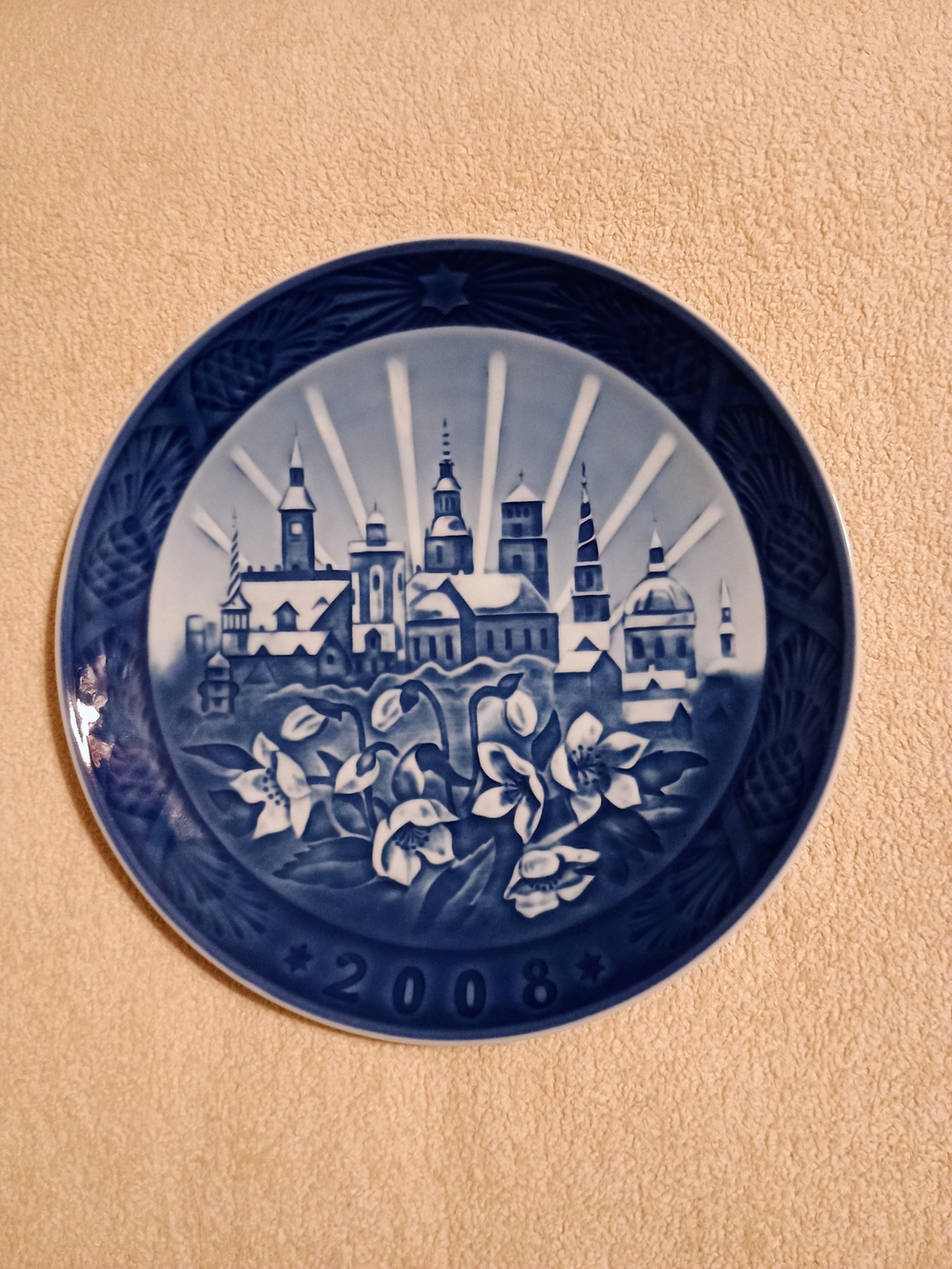 Royal Copenhagen Annual Collectibles 2008 Copenhagen Christmas Plate Porcelain